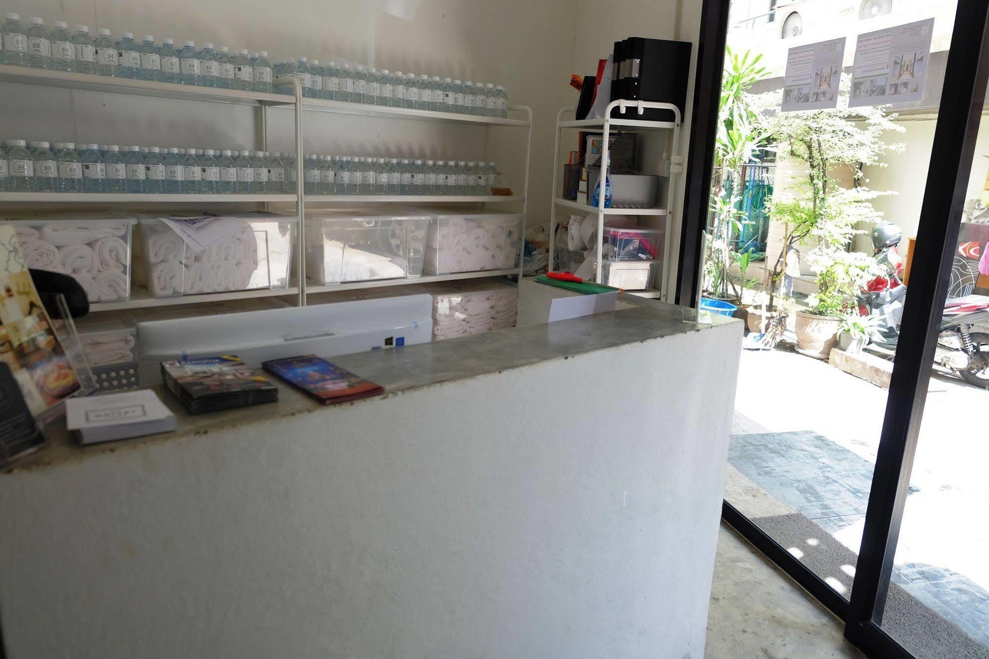 Seek Sleep Hostel Bangkok Exterior foto
