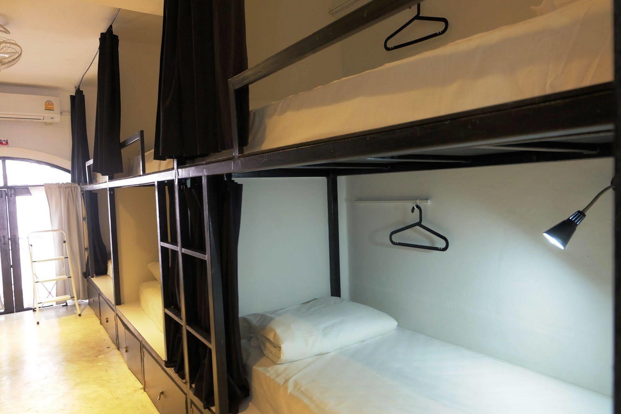 Seek Sleep Hostel Bangkok Exterior foto