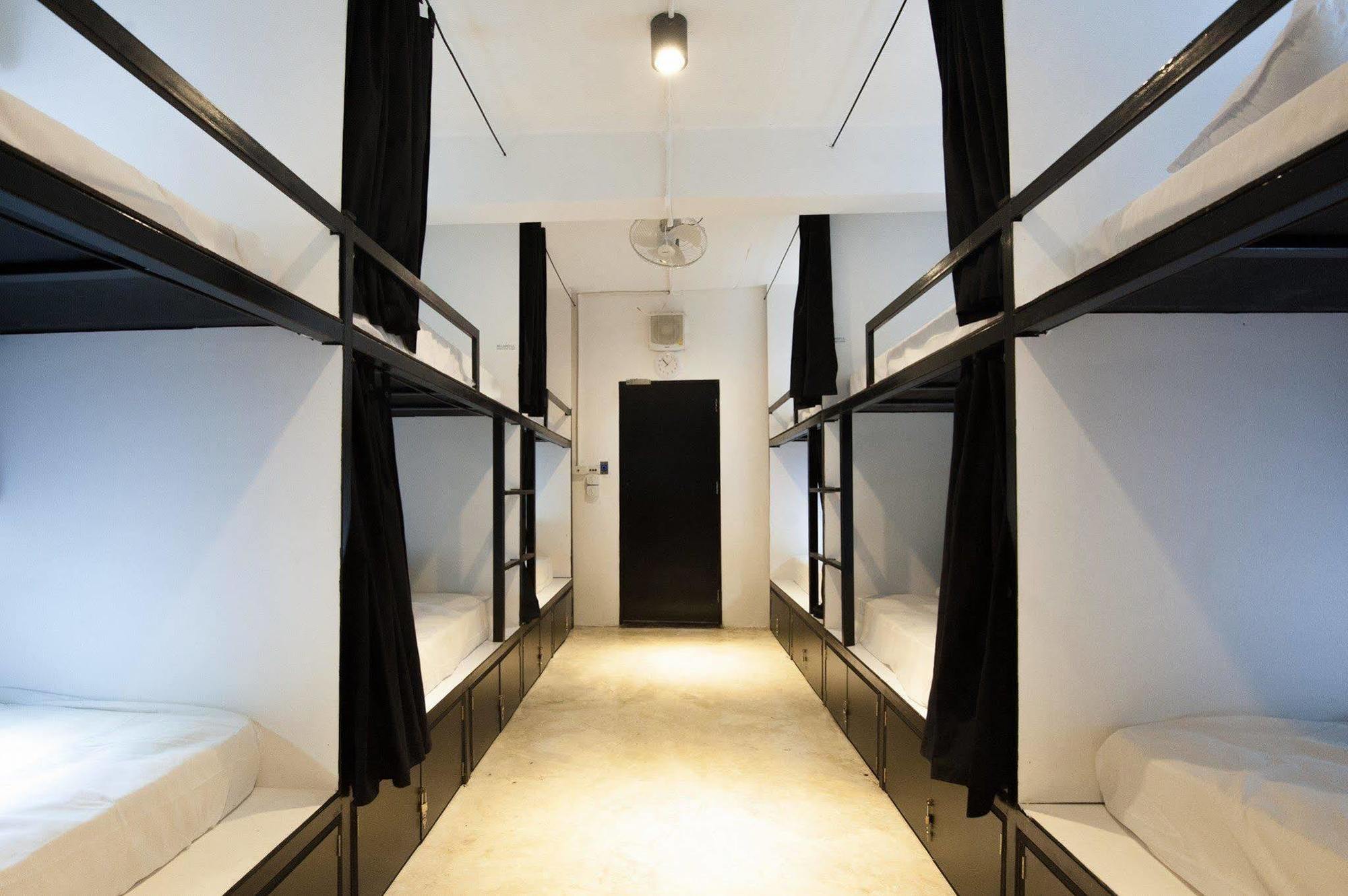 Seek Sleep Hostel Bangkok Exterior foto